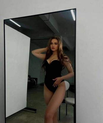 Солнышко ☀️ Я - та девочка, о которой ты мечтал... Спелая груша в сеточке, нежная и страстная. В Москве я проведу с тобой незабываемые моменты наслаждения. Я опытная индивидуалка, готовая погрузиться с тобой в мир страсти и удовольствия. Мои услуги разнообразны и учитывают все твои желания. Позволь мне понять, что заставляет твое сердце биться быстрее, и я превратю твои мечты в реальность. Возможно, ты останешься так доволен, что вернешься ко мне снова и снова. Мои отзывы говорят о моем таланте и внимании к деталям. Объявление сопровождают реальные фото, чтобы ты мог увидеть мою красоту и природность. Со мной ты будешь чувствовать себя особенным и желанным. Жду тебя, мой красавчик. Целую 💋 Иоланта