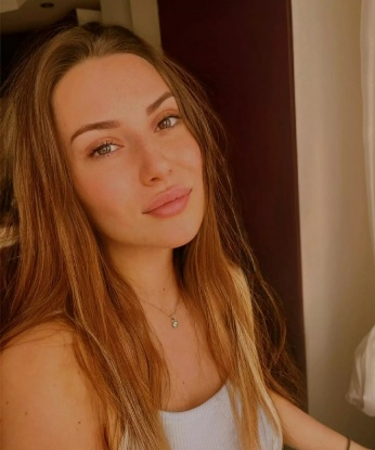 Будь уверен, со мной тебе не придется скучать. Я мастерица в искусстве соблазнения, мои услуги включают все, что ты можешь представить - классический и эротический массаж, оральный и классический секс, а также разнообразные фетиш-игры. В моей коллекции есть фото, чтобы ты мог оценить мои изысканные формы 😉 Я работаю только на выезде, так что ты можешь насладиться мной в любом уголке Москвы. Не упусти возможность окунуться в мир наслаждения со мной! Доверься моим отзывам, будь настоящим ценителем! 🌟💋 Владислава